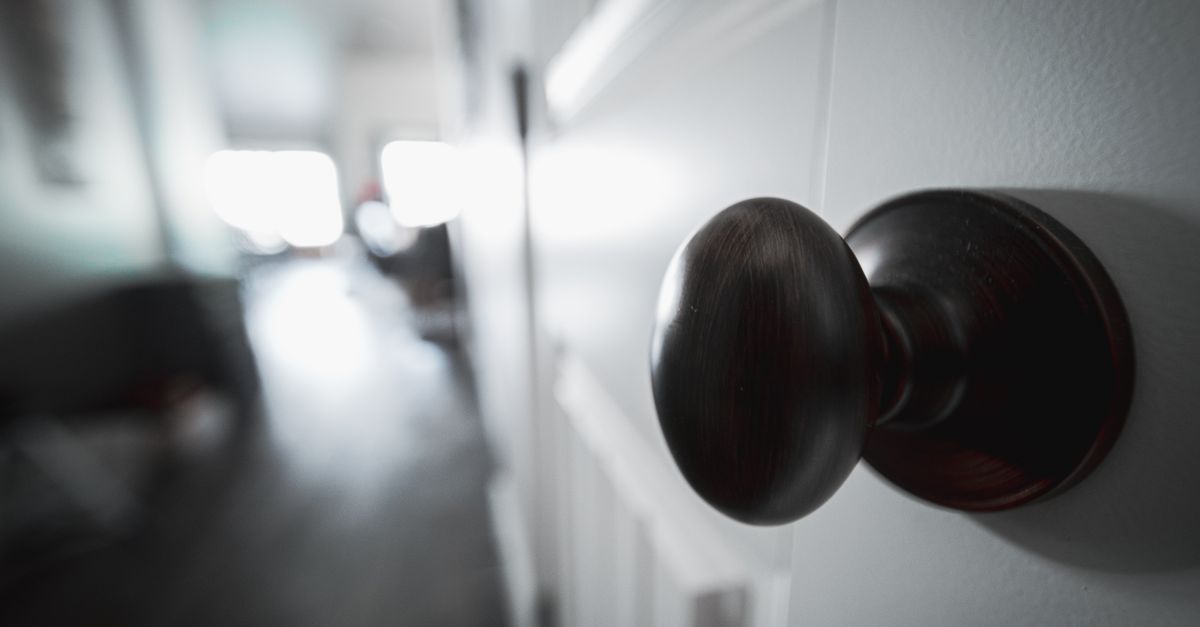 How We Handle House & Apartment Lockouts in New Windsor — Safe Hands Locksmiths